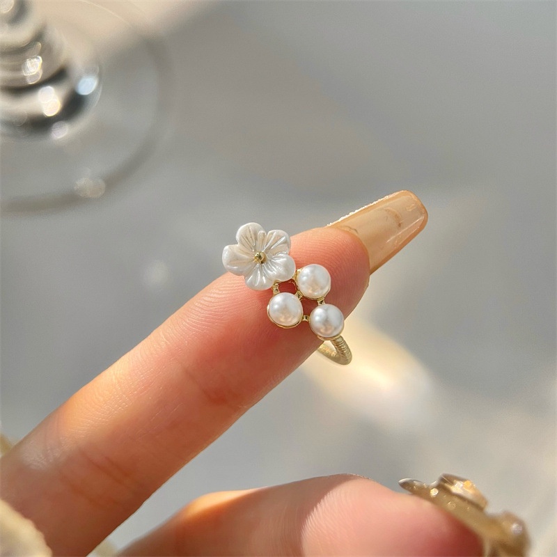 Nhẫn Hình Hoa Đính Ngọc Trai Độc Đáo Thời Trang Nhật Hàn