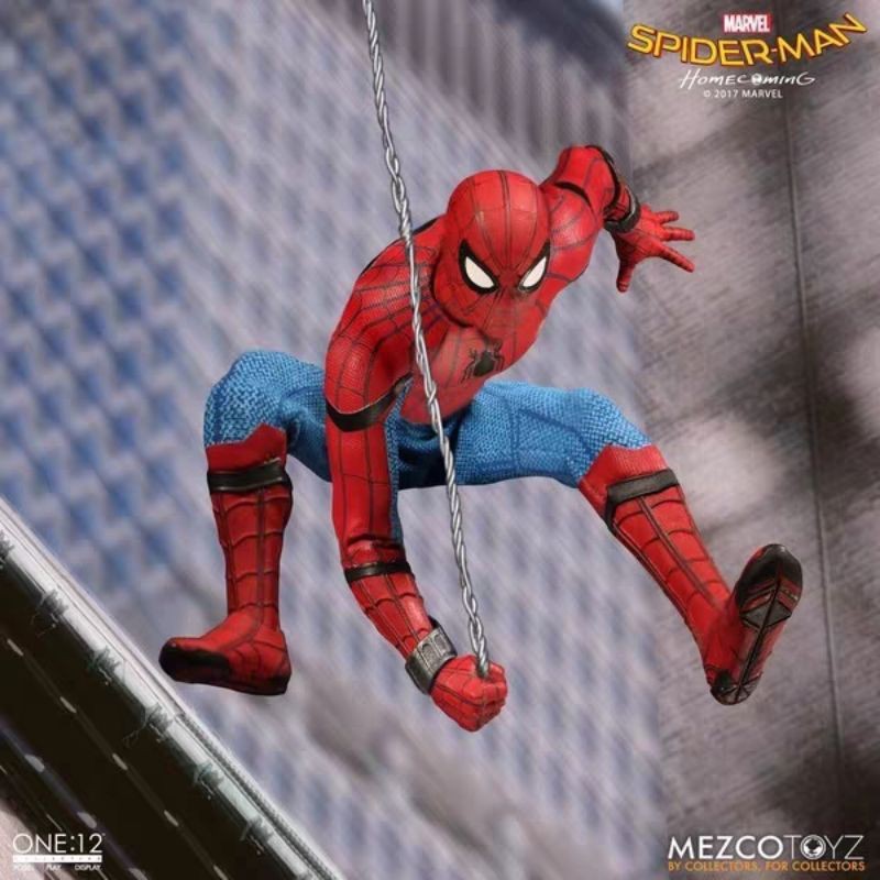 Mô hình Mezco Spider-Man HomeComing tỉ lệ 1/12