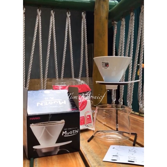 COMBO PHỄU SỨ V60 MUGEN HARIO + GIẤY LỌC HARIO -  SẢN XUẤT 100% TẠI NHẬT BẢN - TẶNG 20gr hạt cà phê COLOMBIA & ETHIOPIA