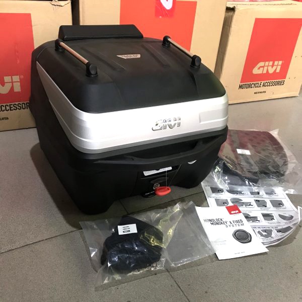 Thùng sau Givi B32N-ADV hệ thống khóa Monolock cao cấp dung tích 32 lít kèm đế gắn thùng Givi MP60N chính hãng