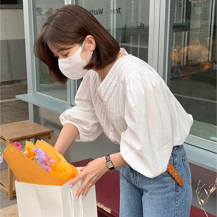 Áo Nữ Tay Lửng Cổ Chữ V Phối Ren Thời Trang Mùa Hè Mới