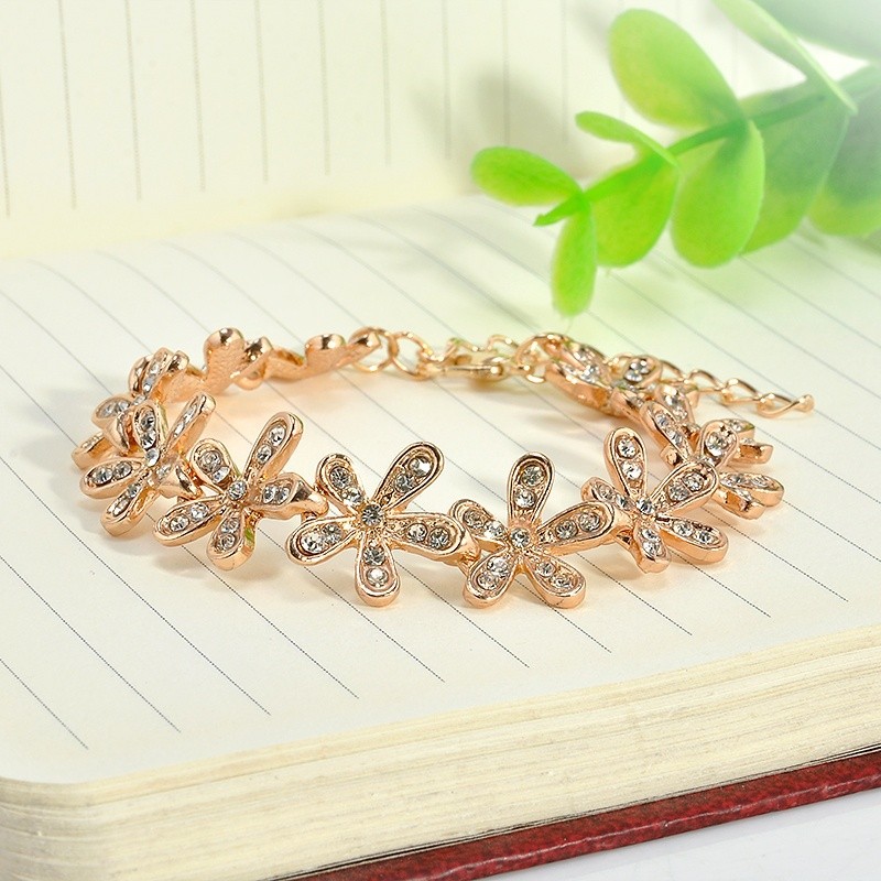 【sweet】 Fashion woman retro Crystal Rhinestone Snowflake Bangle charm bracelet jewelry gift