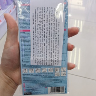 Miếng wax ria mép