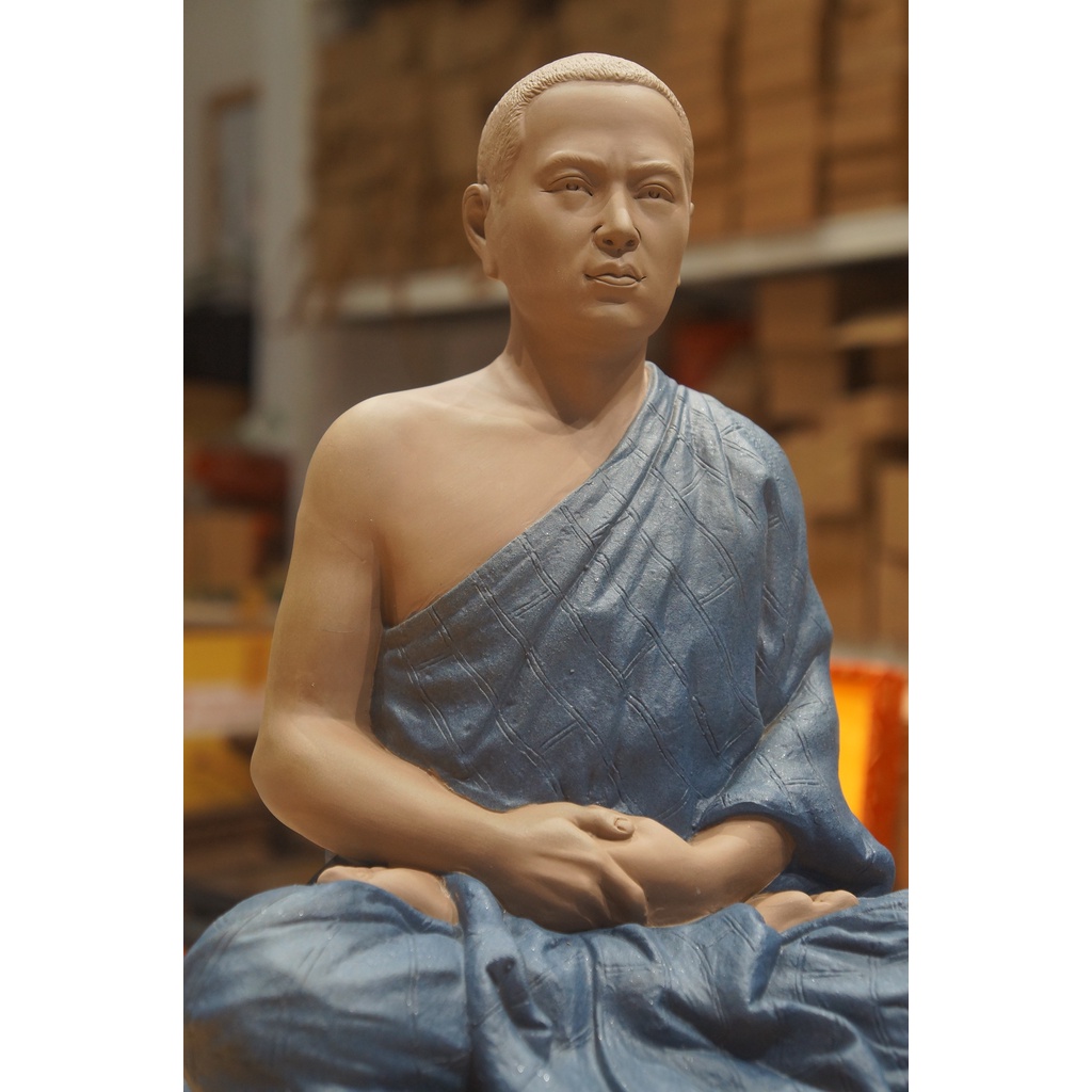 Tôn tượng Tổ Sư Minh Đăng Quang - Hệ Phái Khất Sĩ bằng gốm cao 30cm