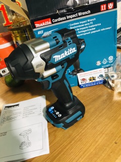 Bulon makita dtw 700 mơi 100%