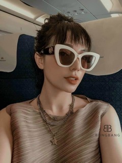 Fendi mắt mèo trắng