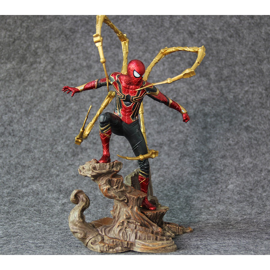 Mô hình Iron Spider Man Avengers Infinity War Diamond Select Toys 23cm Marvel