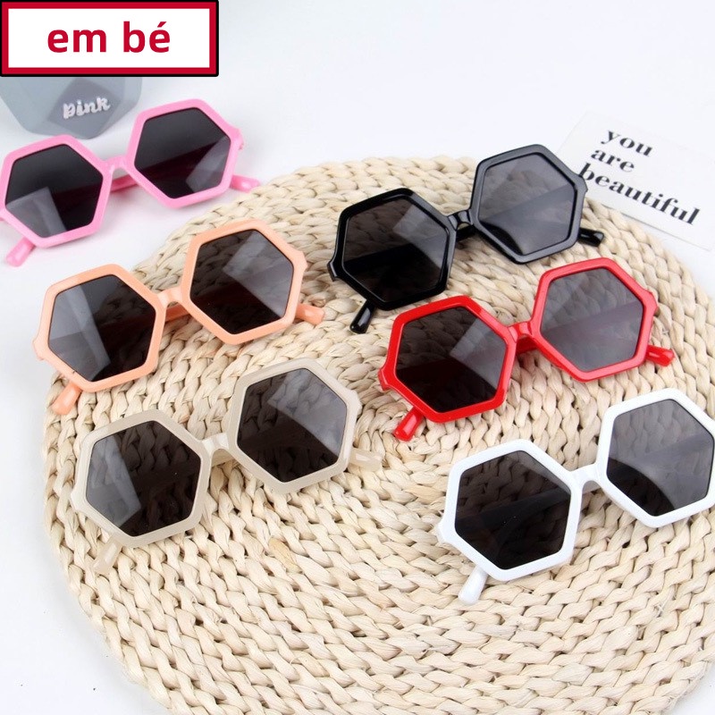 kính mát thời trang cho bé 2-9 tuổi hình lục giác, đi nắng chống bui, chống tia UV400- mã H1583