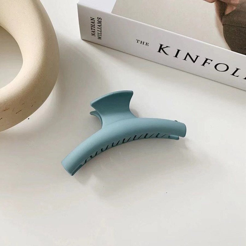 Female Medium Grasp Clip Back Simple Headdress