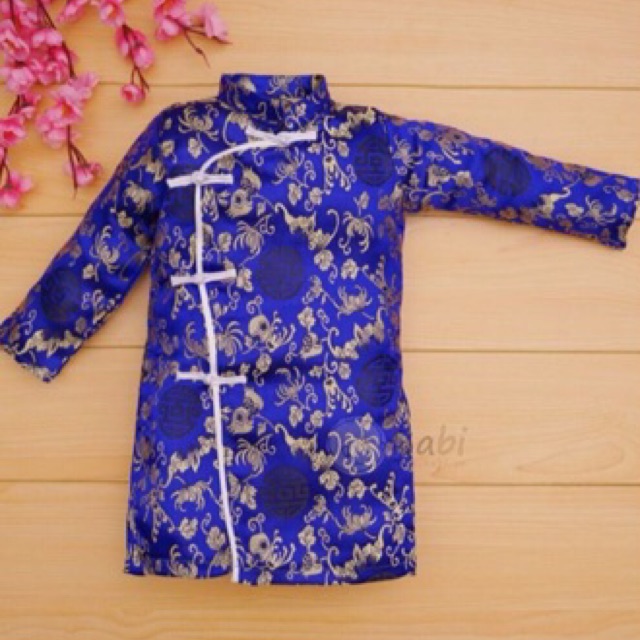 Áo dài cách tân bé trai gấm