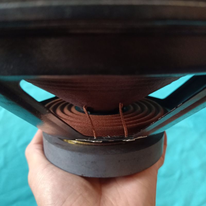 loa bass 30 tím gân vải