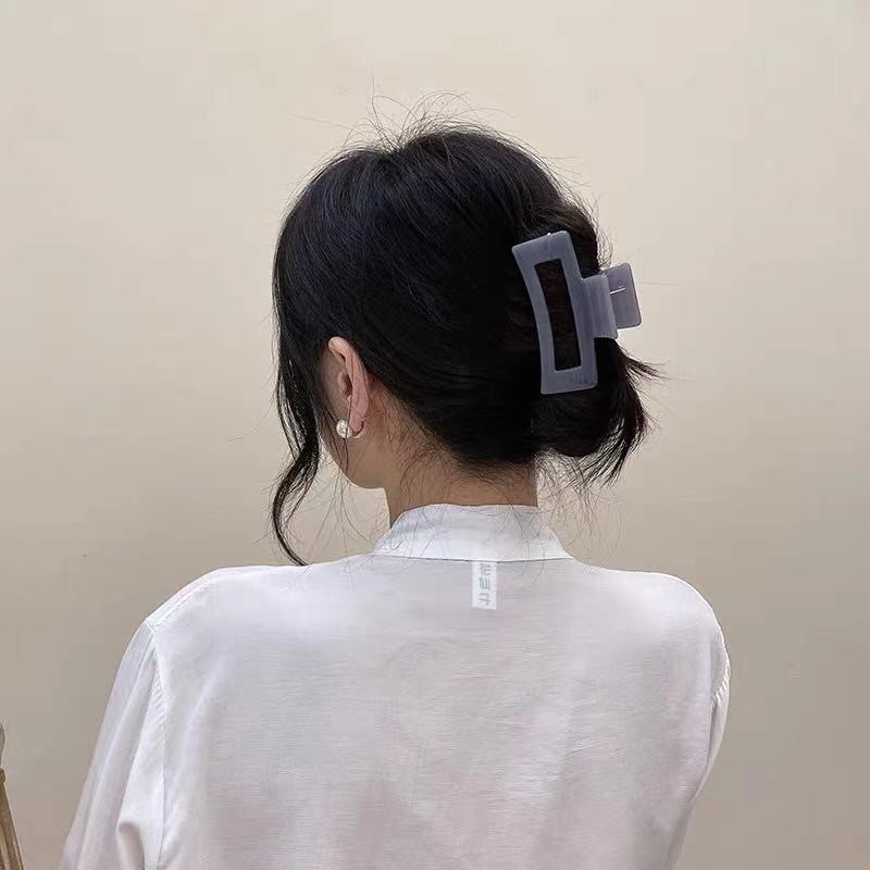 Kẹp tóc màu trơn kiểu dáng xinh xắn thời trang dành cho nữ