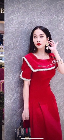 Đầm xoè thêu hoa