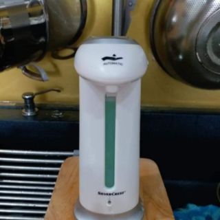 Máy đựng xà phòng tự động