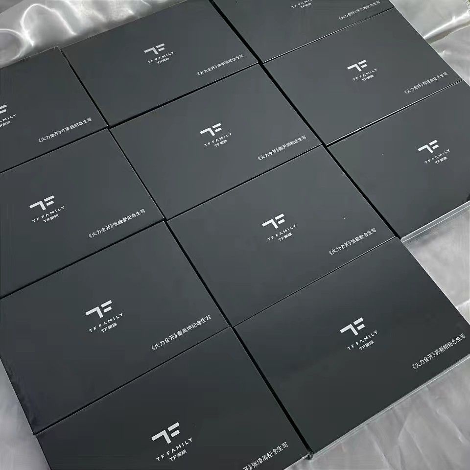 Tf Family Bảng Viết Chữ TF Cho Gia Đình Sản Phẩm Thật Dùng Lưu Niệm Phiên Bản Sân Khấu Đặc Biệt