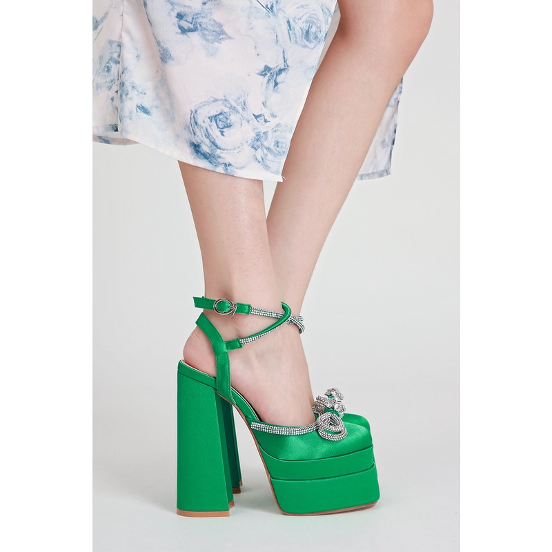 Sandal Cao Gót Đế Xuồng Quai Đính Đá Size Lớn Phong Cách Catwalk Thời Trang Mới 2022