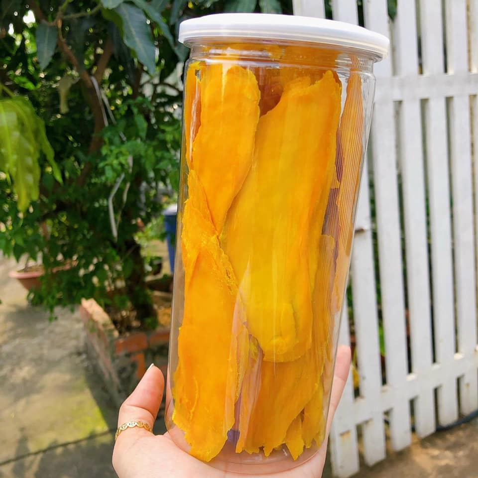 Xoài sấy dẻo thơm ngon, đặc sản Nha Trang, mứt xoài mềm dẻo, dai dai - Ăn vặt nhà Cốm