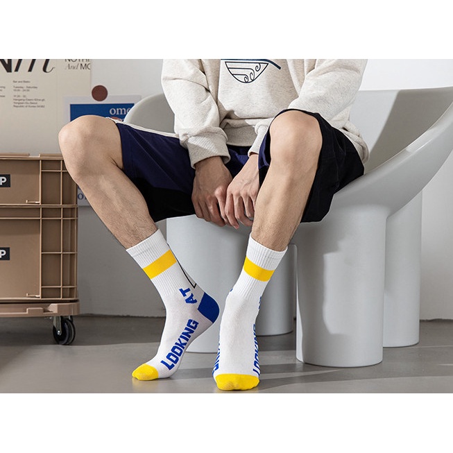 Vớ thể thao cao cổ Nam Nữ phong cách trẻ trung, năng động, cá tính.