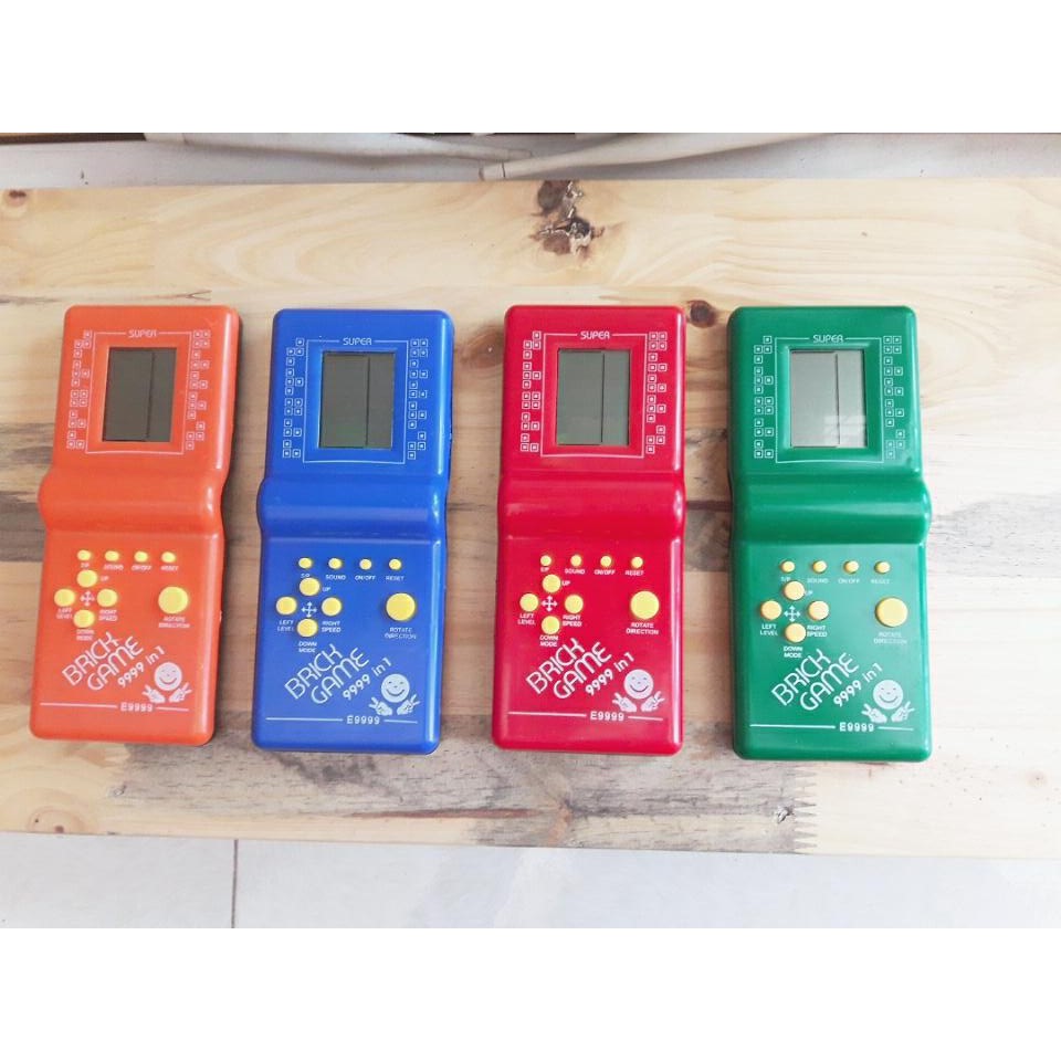 Máy chơi điện tử cầm tay