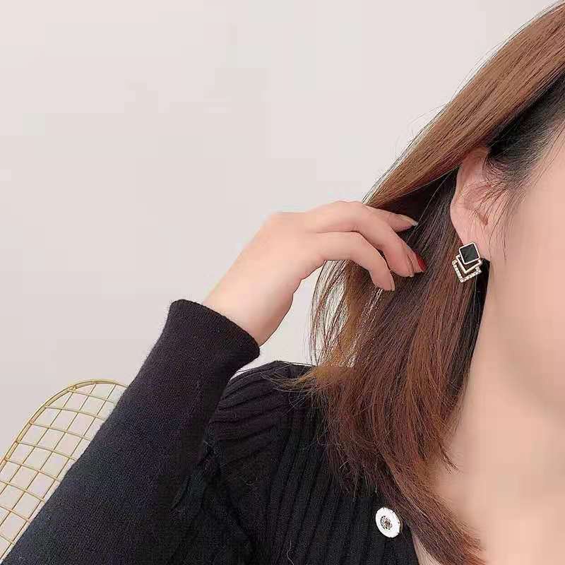 Bông tai / Khuyên tai siêu dễ thương phong cách Hàn Quốc cho phái nữ