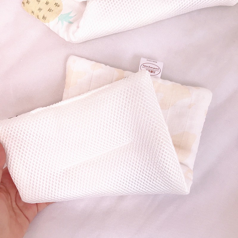Gối siêu mỏng đặc biệt dành cho bé từ 0-6 tháng tuổi, chất liệu vải xô cotton + lưới vô cùng mềm mại, thoáng khí