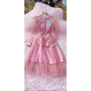 đầm ren hồng khach yen