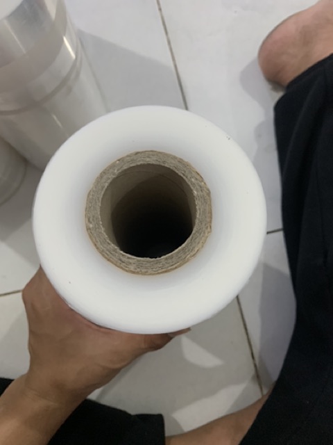 Màng pe 25cm-2kg giá chỉ có 74.500/ cuộn như hinh