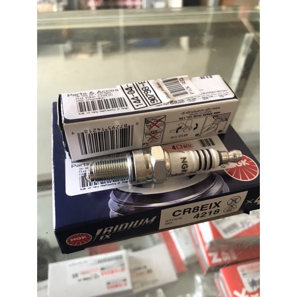 90798-ES118 | Bugi Iridium (CR8EIX) chân dài Exciter 150, 155, MT, YZF (Chính hãng)
