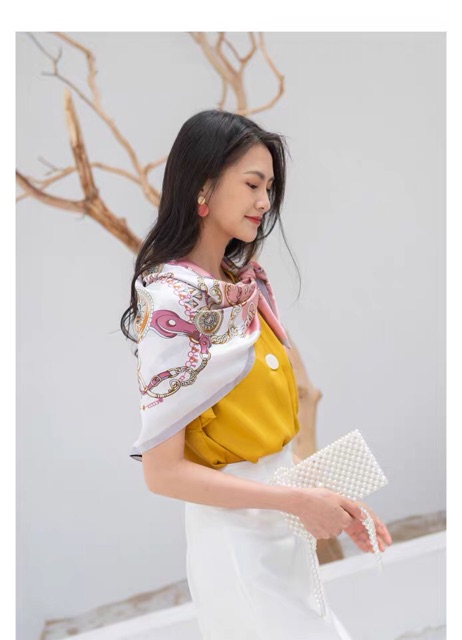 Khăn lụa vuông size 90x90.