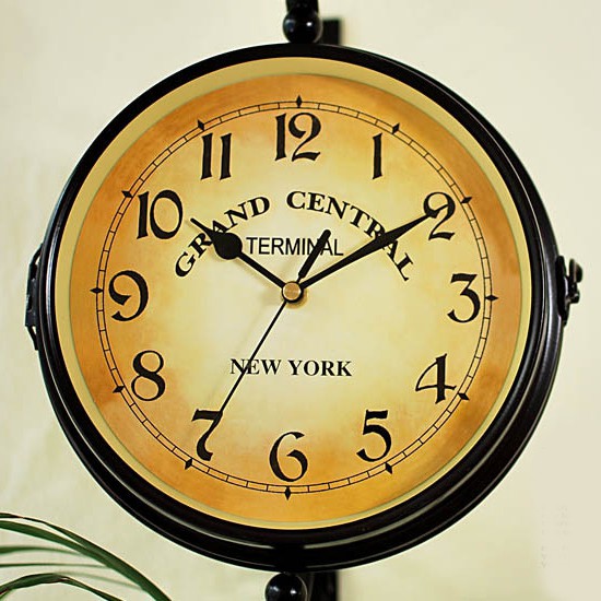 Đồng hồ treo tường 2 mặt vintage