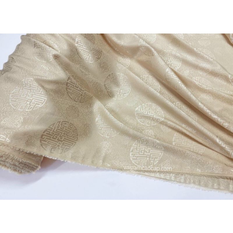 Vải Gấm may áo dài