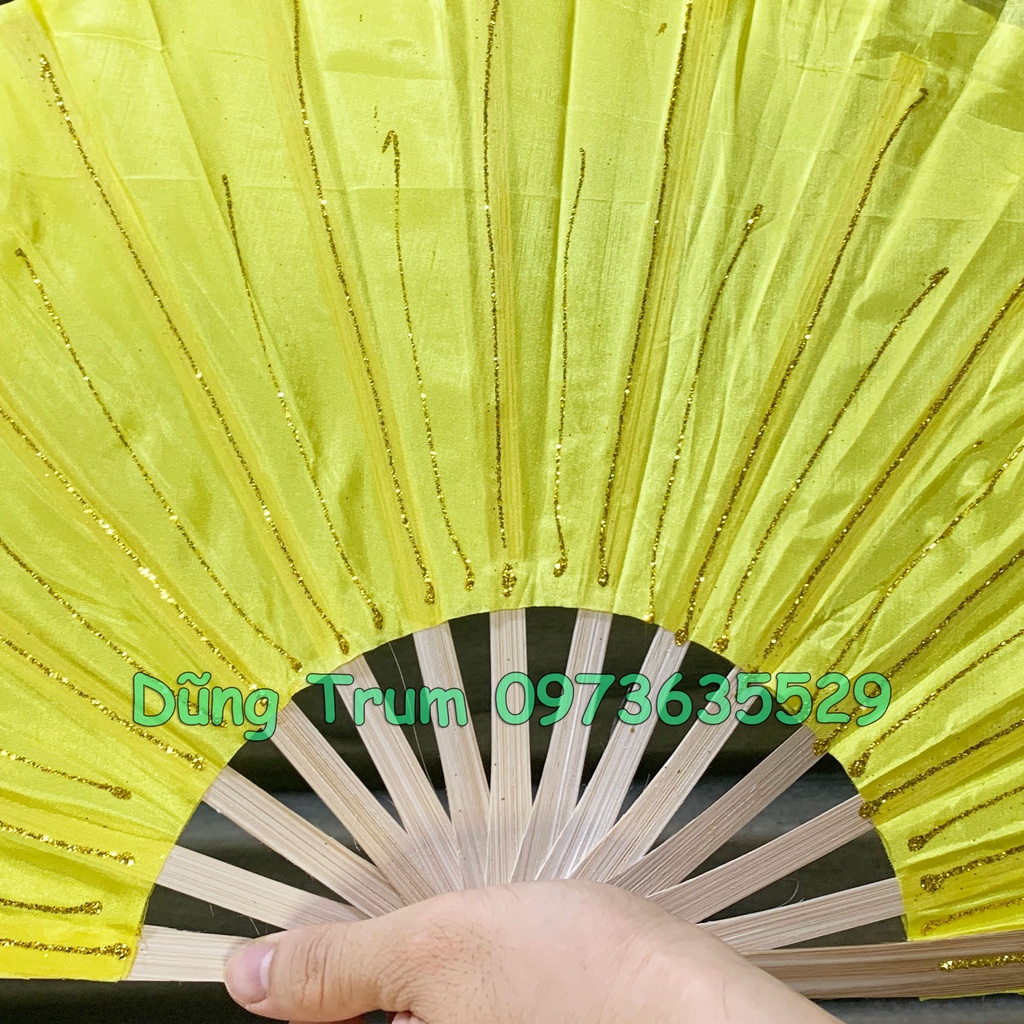 Quạt múa 1 màu nan tre phun kim tuyến cực đẹp
