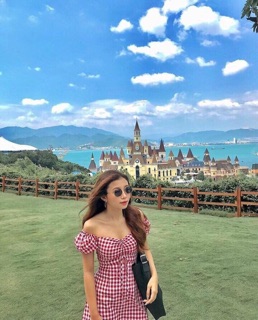 Đầm caro tay phồng