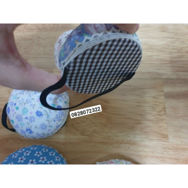 Gối Ghim Kim Đeo Tay Mẫu Ngẫu Nhiên.