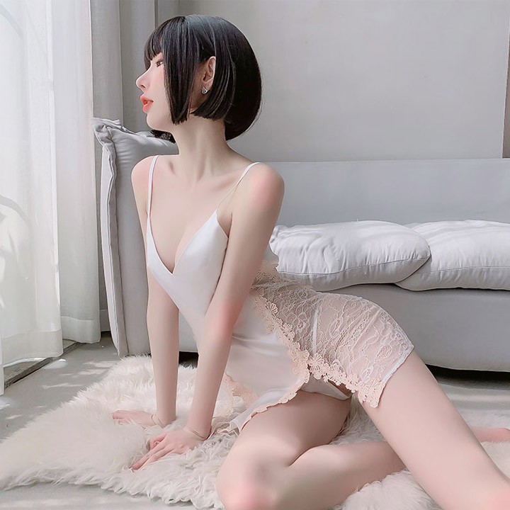 Váy ngủ sexy ren hông xẻ trước màu trắng form ngắn gợi cảm