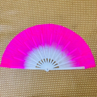 quạt múa văn nghệ,biểu diễn, tập dưỡng sinh màu hồng