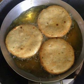 CHẢ CÁ NHÒNG CHIÊN