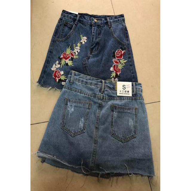 Chân váy jean thêu hoa nổi có lót quần hàng cao cấp | BigBuy360 - bigbuy360.vn