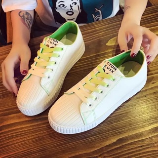 Giày bata để su đúc