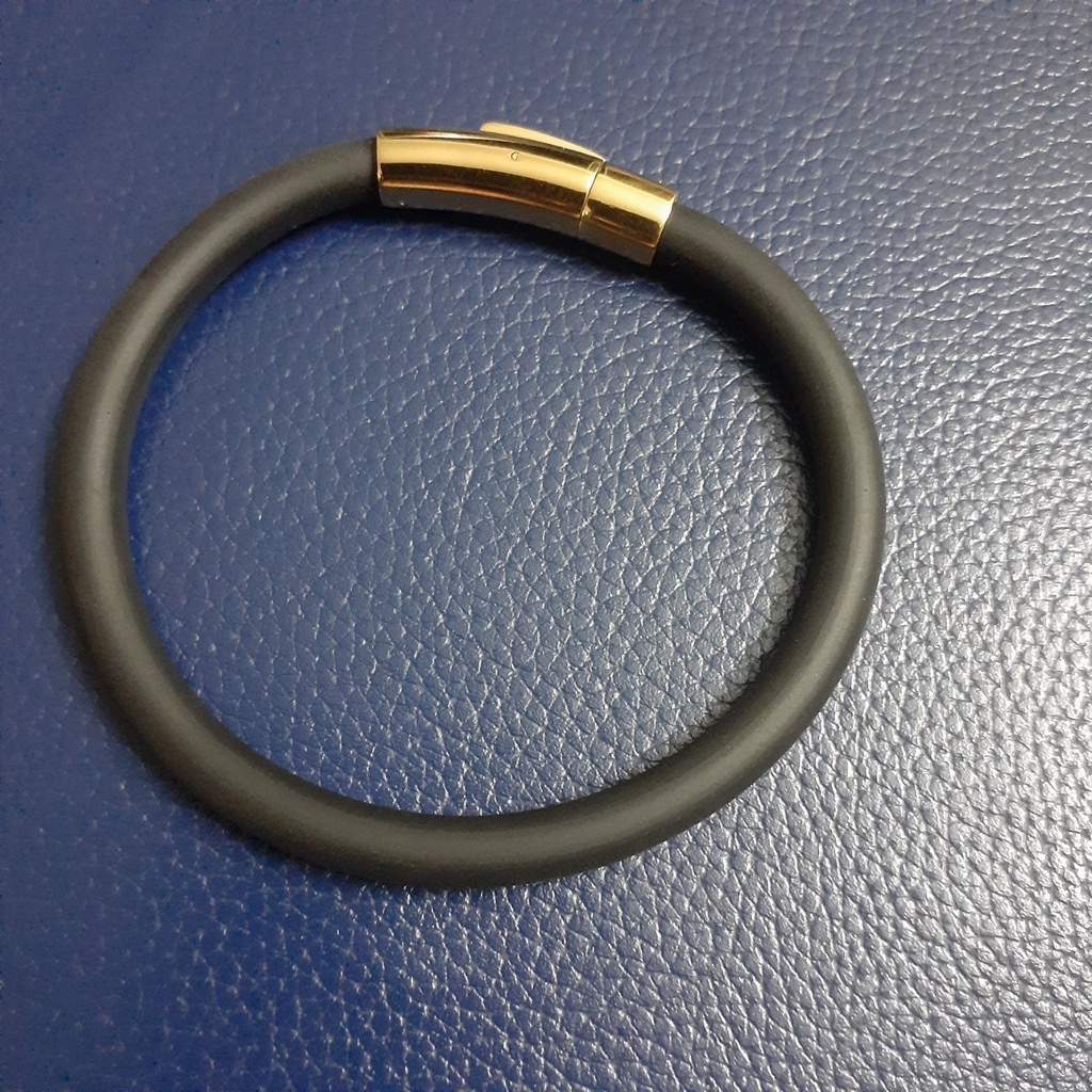 Vòng tay cao su cao cấp 6 ly khóa vip màu vàng chốt ngang 2 đầu siêu đẹp, bền màu - Thể hiện đẳng cấp phái mạnh