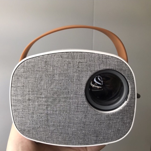 Máy chiếu mini YG230 HD 1080 có thể kết nối wifi với điện thoại, nhỏ gọn tiện lợi, có thể mang đi du lịch