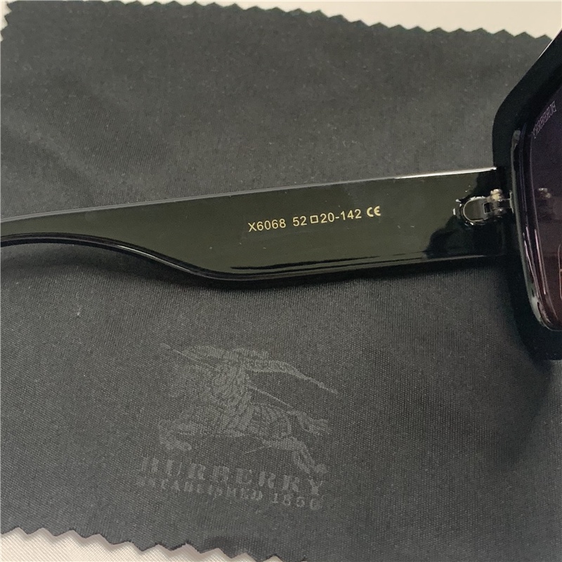 Kính Mát Phân Cực Burberry Chính Hãng Cho Nam Nữ