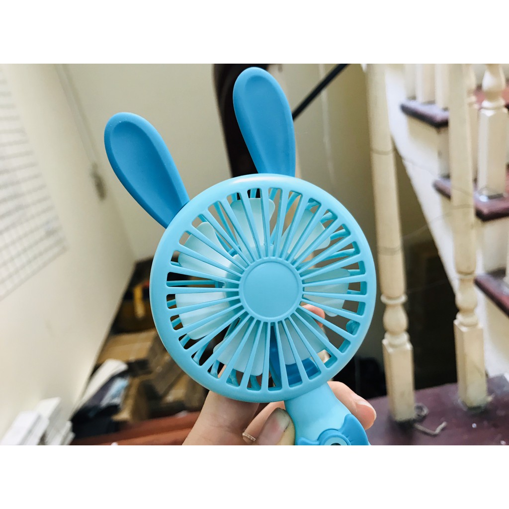 Quạt mini cầm tay phun sương KD 135 siêu tiện lợi