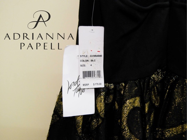 Váy auth Adrianna papell