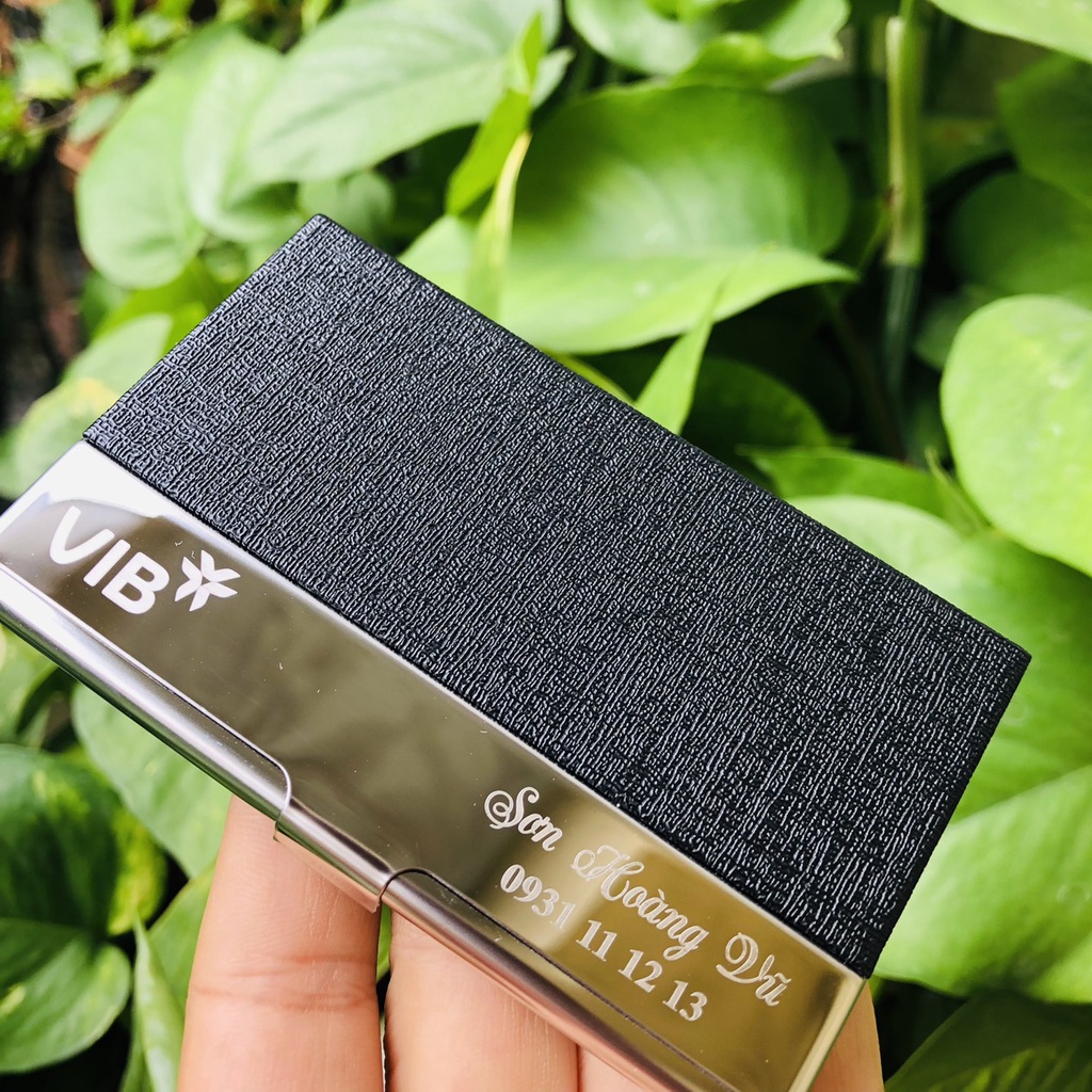 Đặt hộp namecard khắc logo ngân hàng VIB theo yêu cầu làm quà tặng