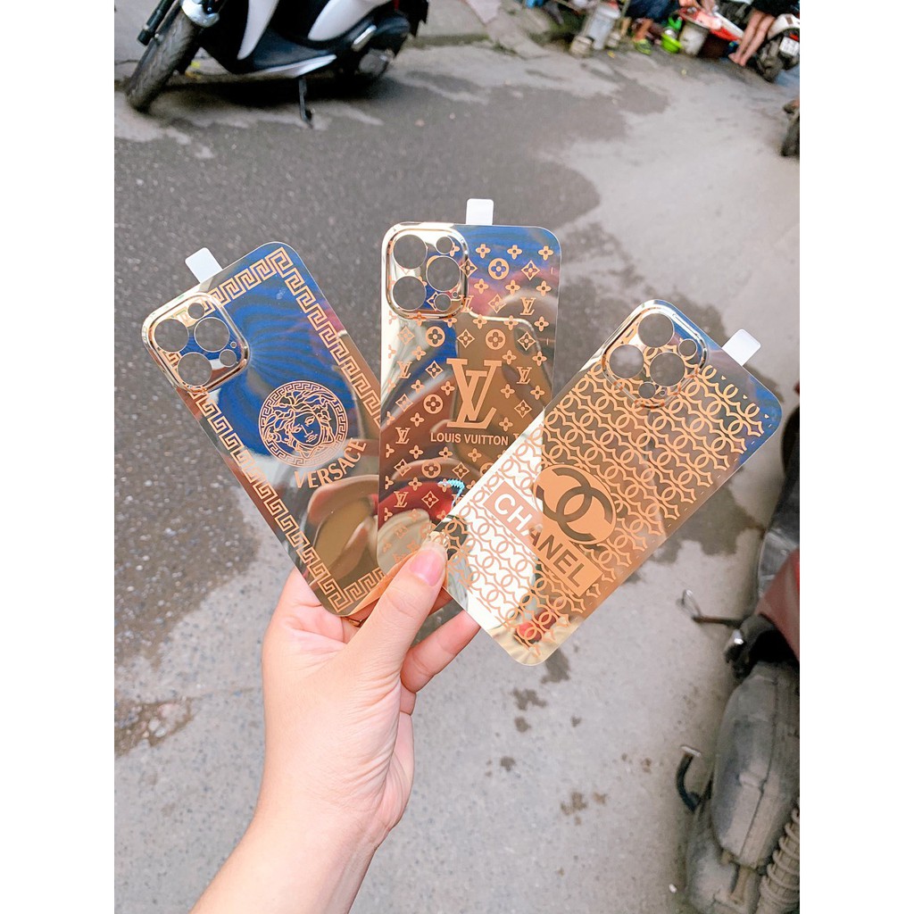 SIÊU ĐẸP Miếng Dán lưng full mạ vàng 24K hình LV, GCC,ROLEX, VERSACE IPHONE 11 12 / PRO / MAX