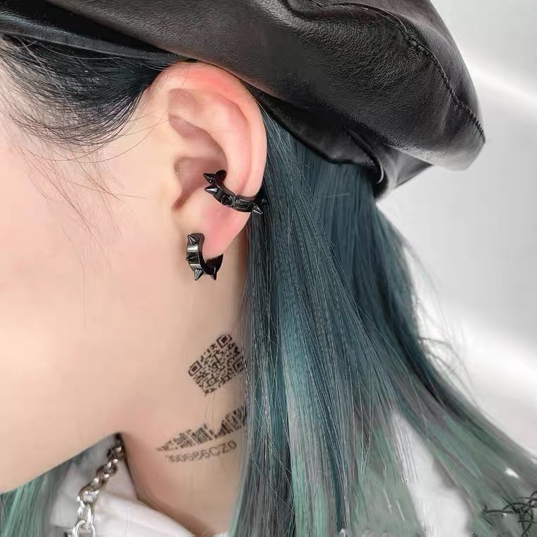 Khuyên Kẹp Tai Dạng Kẹp Bằng Thép Titan Không Gây Dị Ứng Phong Cách Tối Màu Thời Trang Cá Tính / Phong Cách Punk / Phong Cách Punk Cho Nam Và Nữ