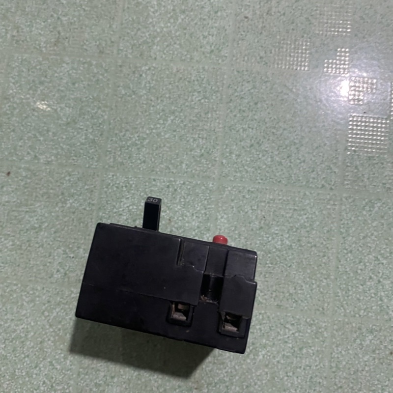 Cb chống  giật cũ