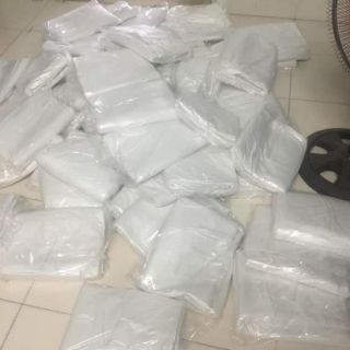 1 bịch tấm nilong trải giường spa, ủ tắm trắng, giá 219.000đ, sản phẩm không thể thiếu trong các spa và viện thẩm mỹ.