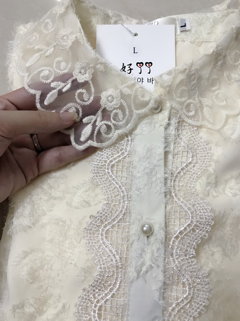 Áo sơ mi lông phối ren cổ siêu sang sale sốc